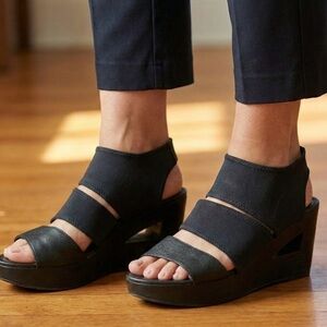 EILEEN FISHER Rally 2 Stretch Black Leather and Mesh Cut Out Wedge Sandal Sz 9.5
